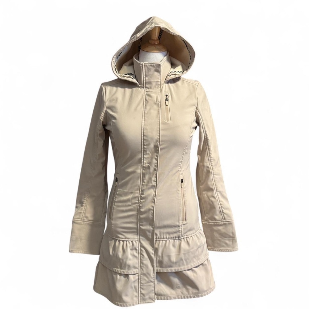 Athleta Shelter Cove Rain Jacket Sz S Beige Ruffle Long Soft Shell Hooded Trench